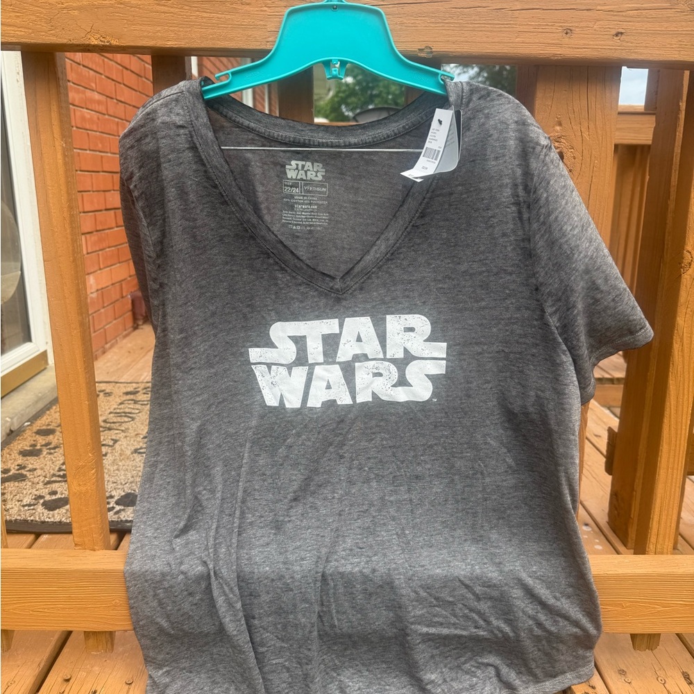 NWT Star Wars Charcoal V-Neck Tee